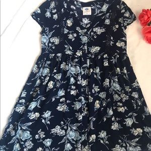 Blue floral button up dress 💙